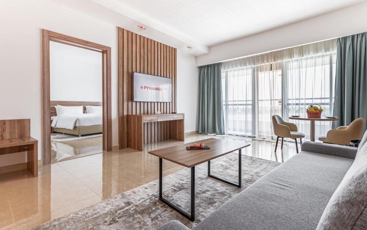 Pyramisa Hotel Apartments Dubai Dış mekan fotoğraf